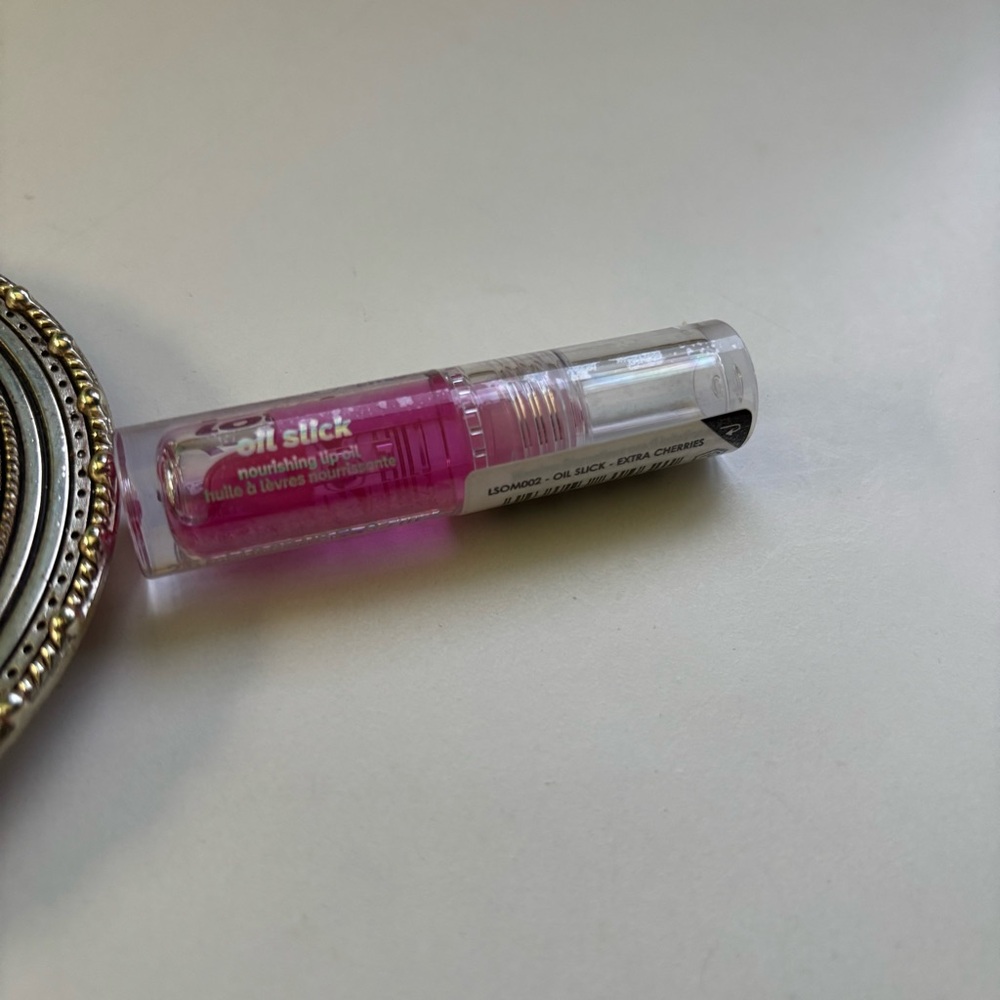 Lottie London Oil Slick Extra Cherries - Picture 3 of 5